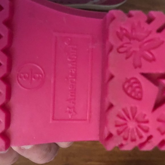 Peek-a-Boo Wellies for Girls - Picture 4 of 4